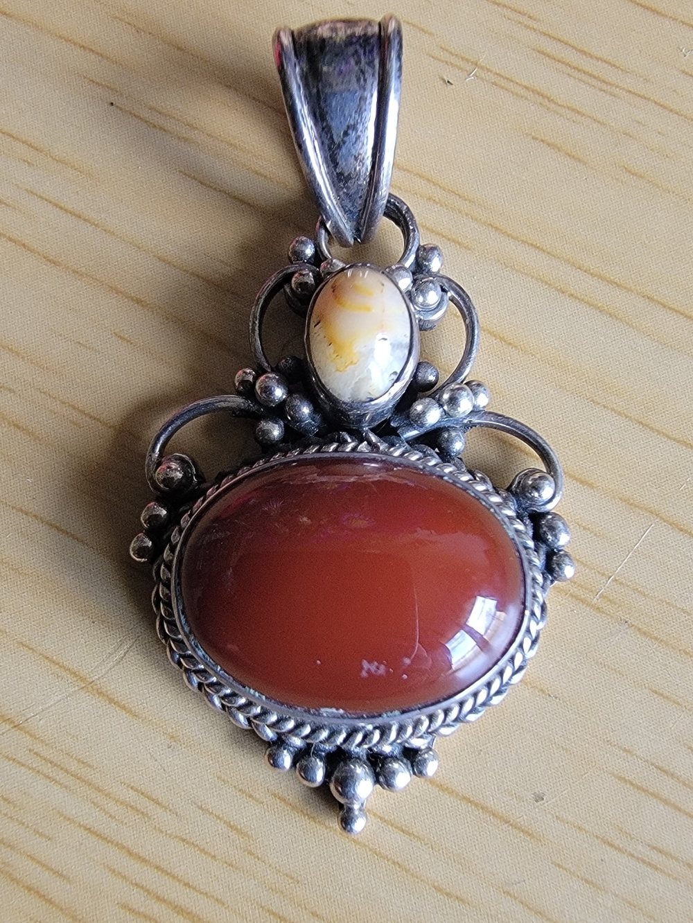 Handcrafted Vintage 925 Carnelian and Jasper Pendant - Elegant Women's Jewelry - Picture 6 of 6